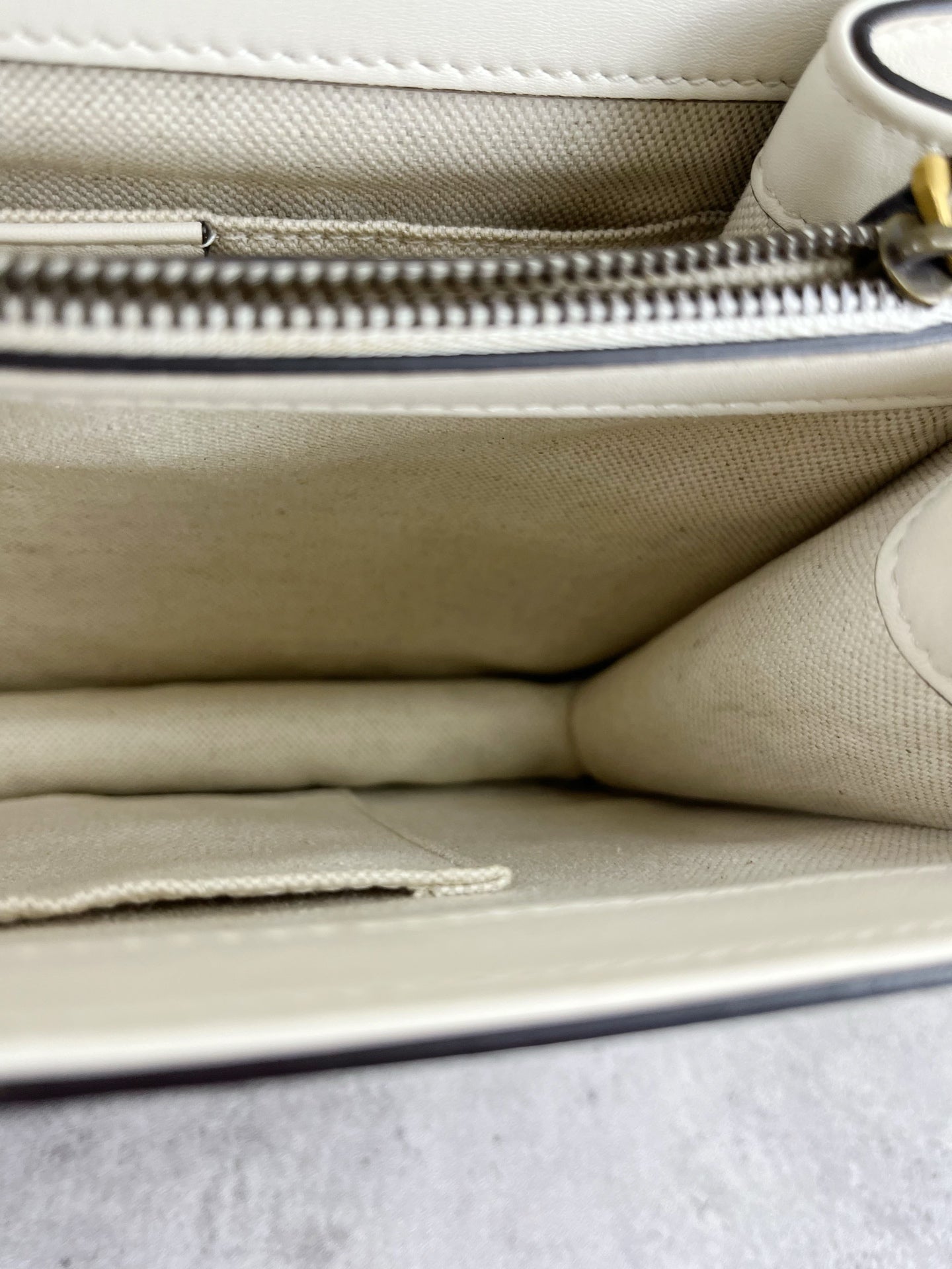 Gucci 448075CWLMT9090