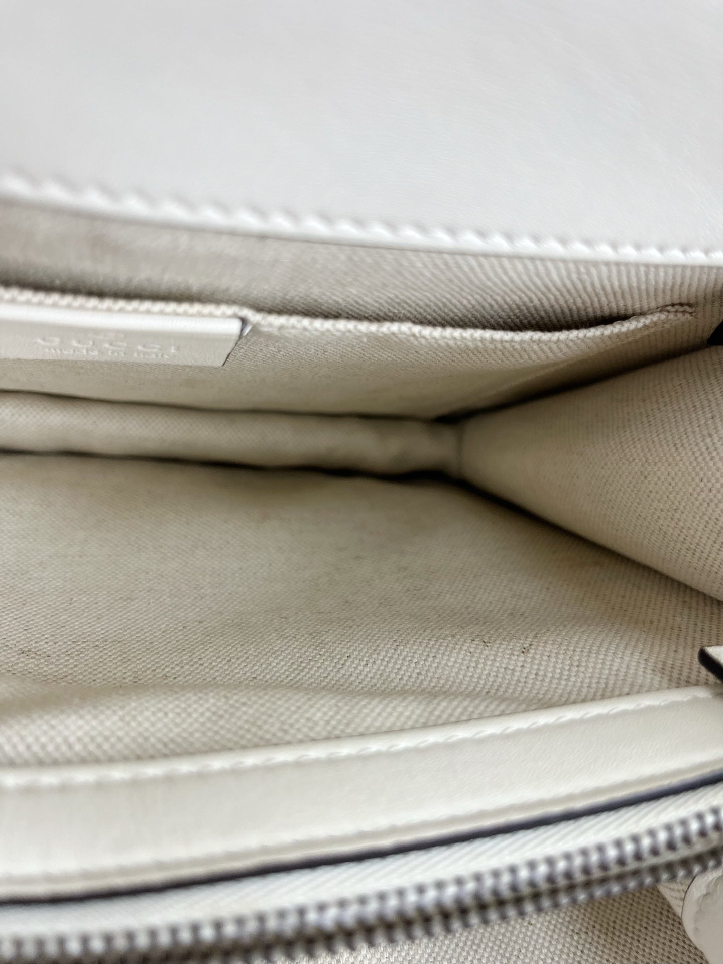 Gucci 448075CWLMT9090