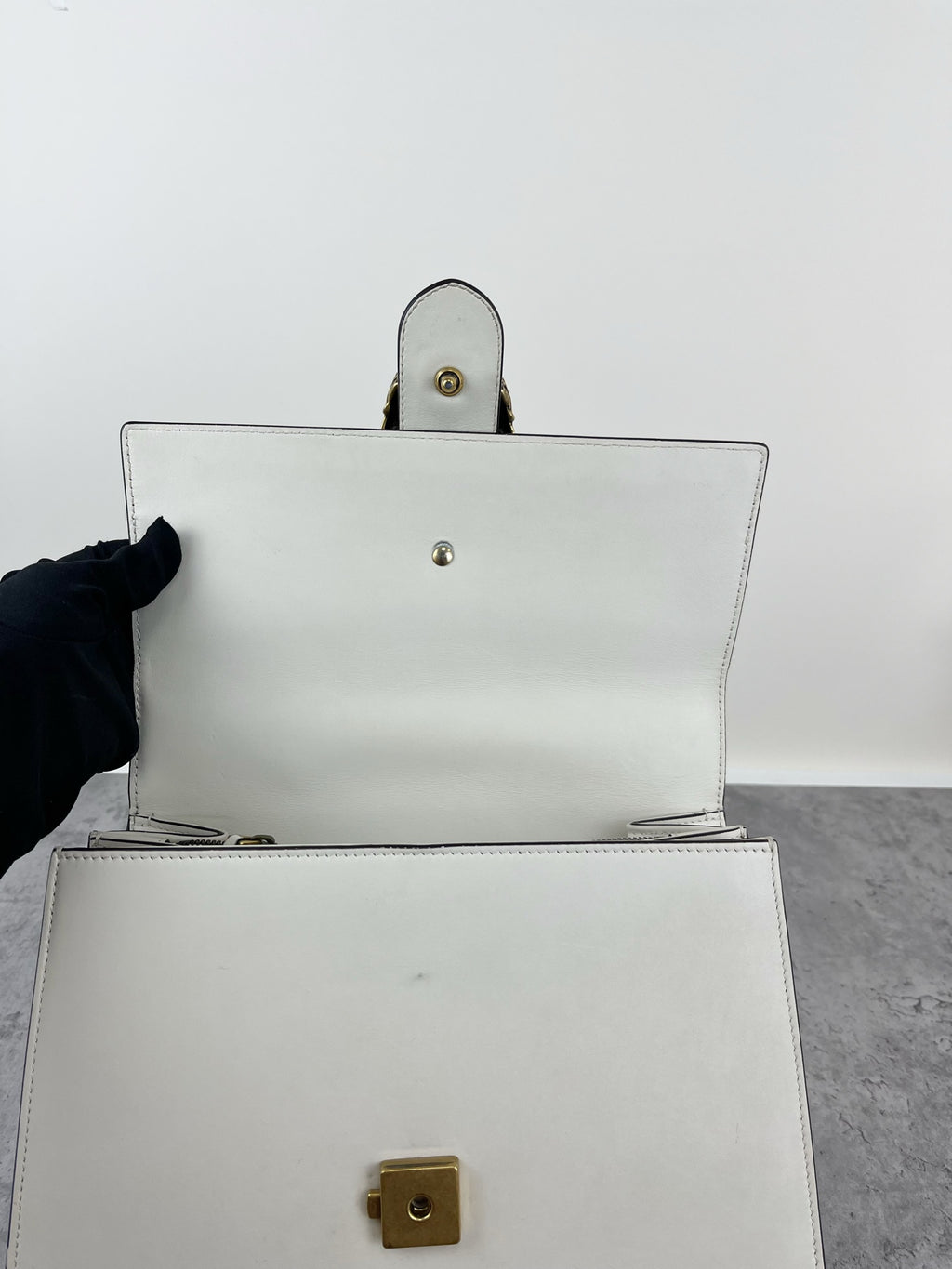 Gucci 448075CWLMT9090