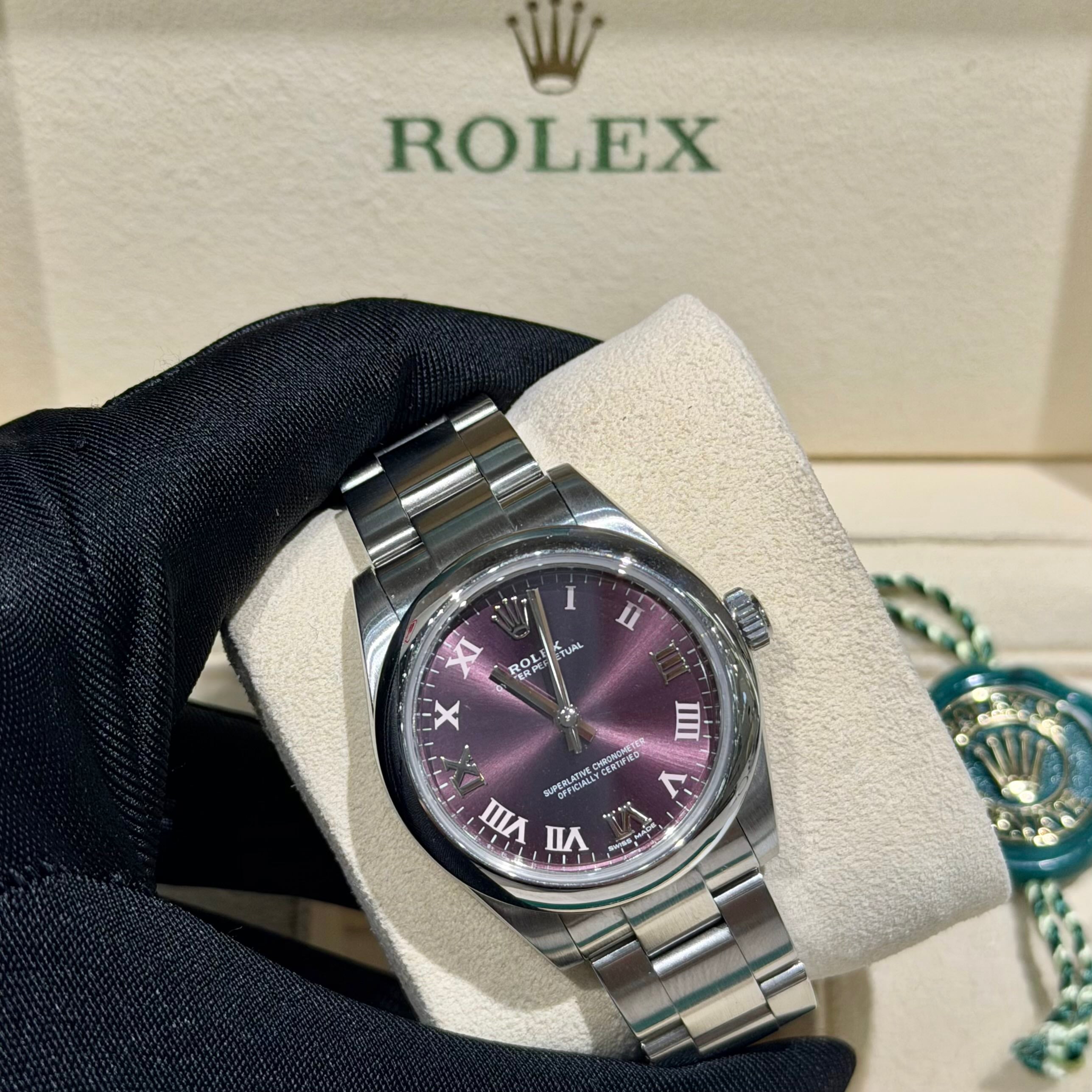 Rolex Oyster Perpetual Automatic (self-winding) watch 31 millimeters m177200-0017