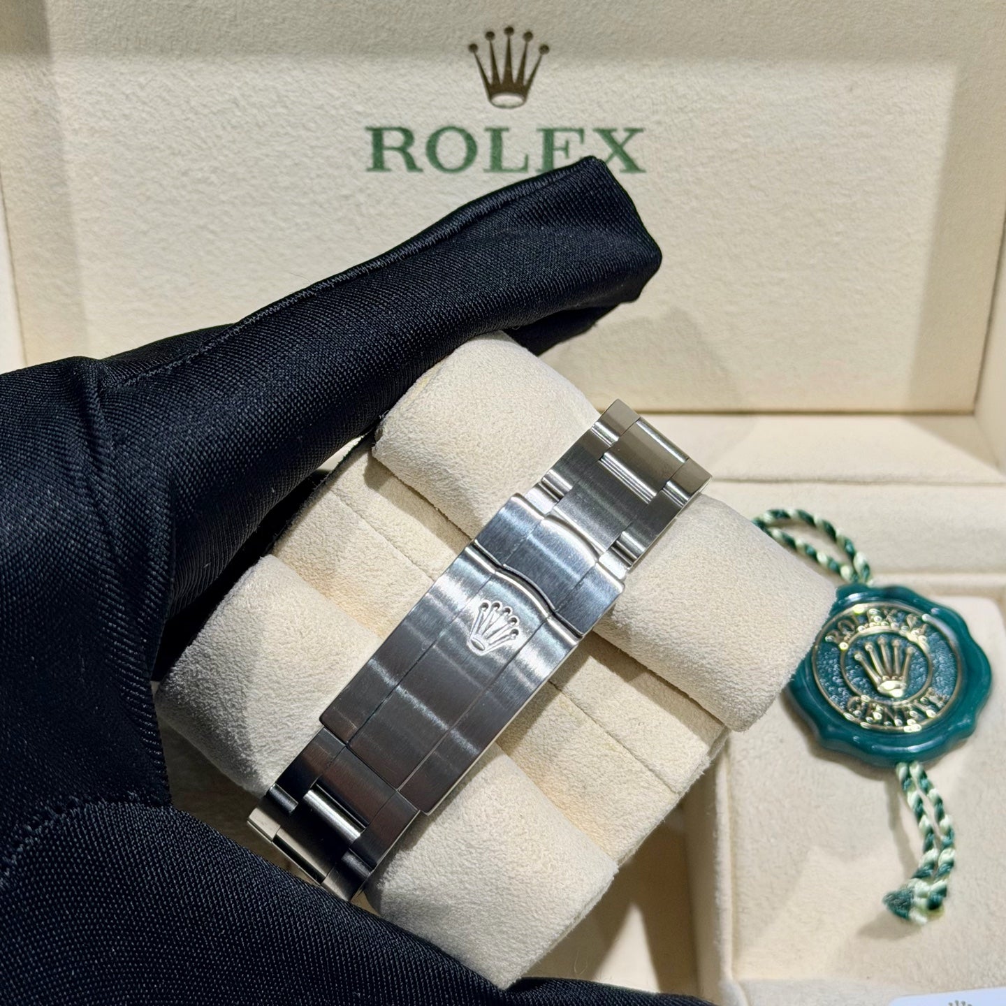 Rolex Oyster Perpetual Automatic (self-winding) watch 31 millimeters m177200-0017