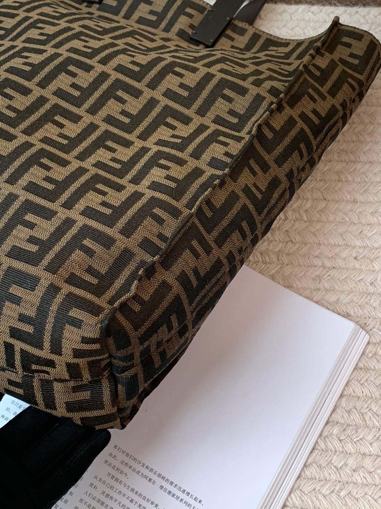 Fendi Tote