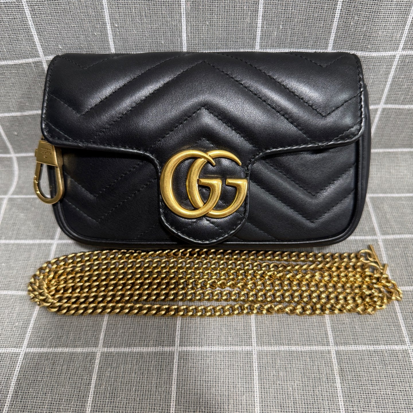 Gucci GG Marmont Collection Leather Black 476433 DTDCT 1000