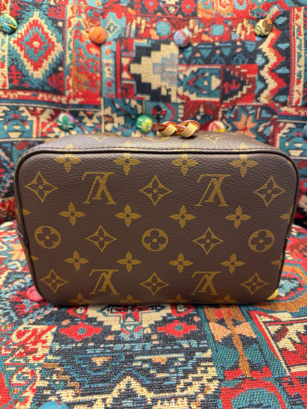 Louis Vuitton NÉONOÉ BB Handbag Canvas M46581