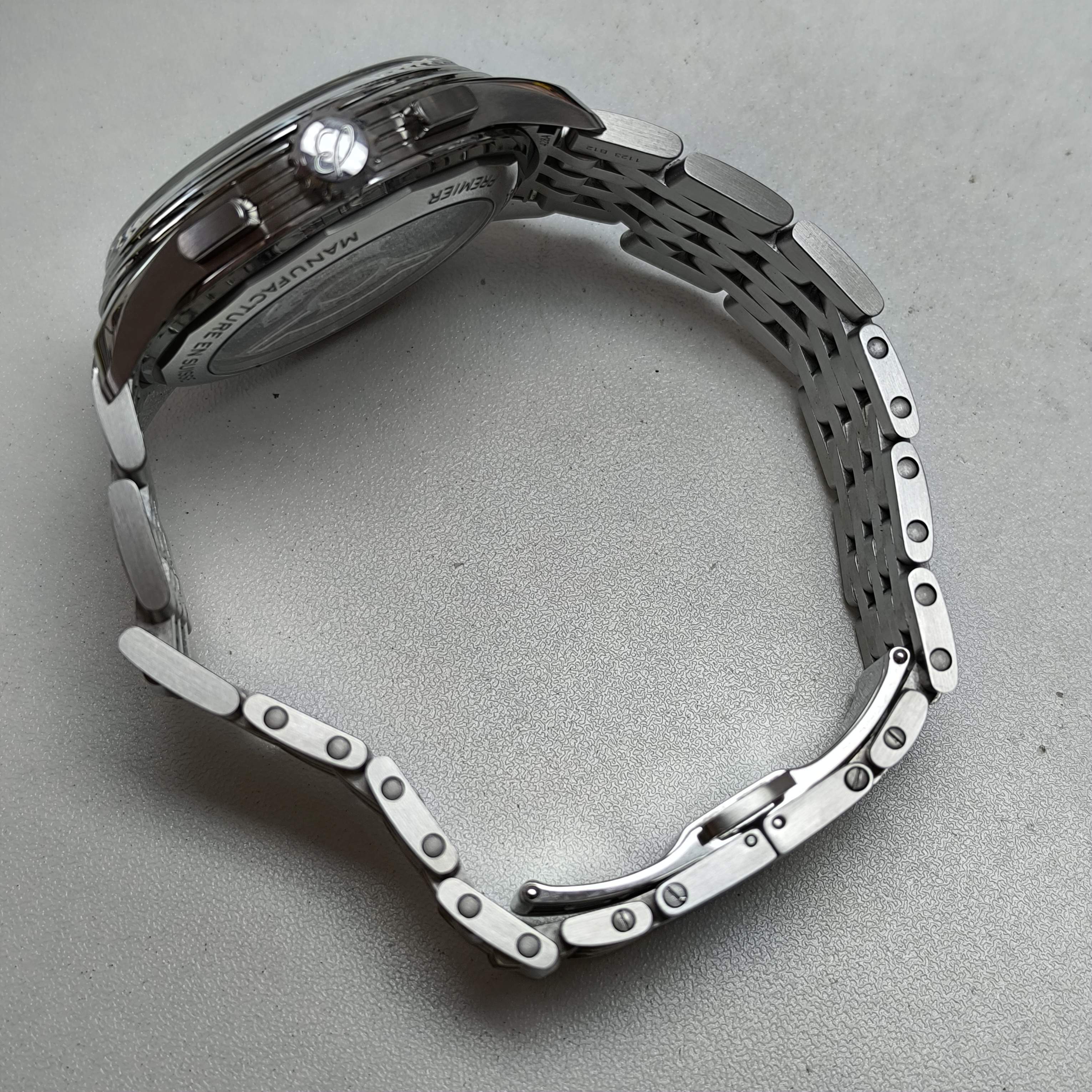 Breitling Puya 42 millimeters AB0145221B1A1