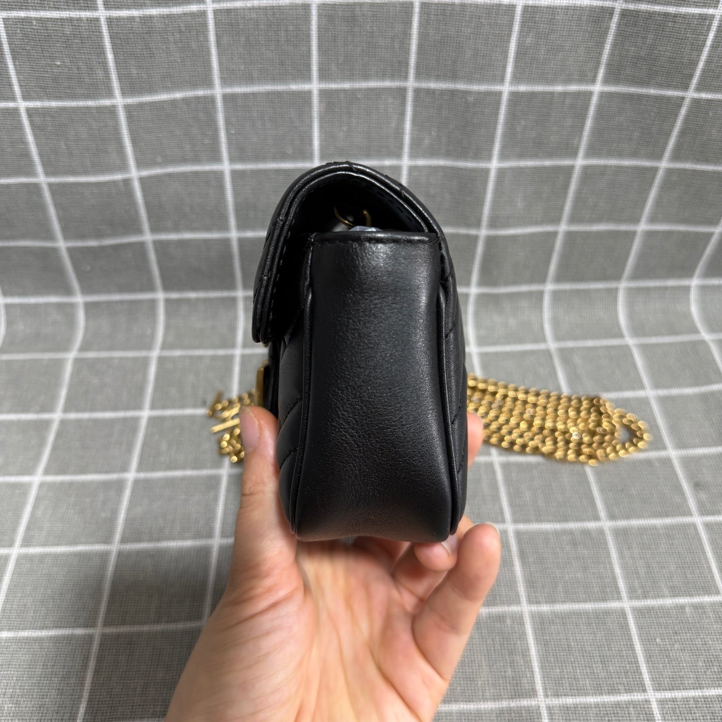 Gucci 476433DSVRT1000