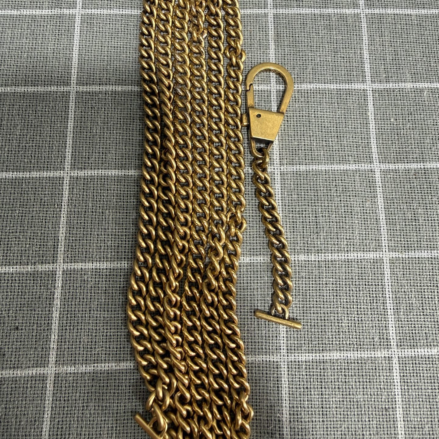 Gucci 476433DSVRT1000
