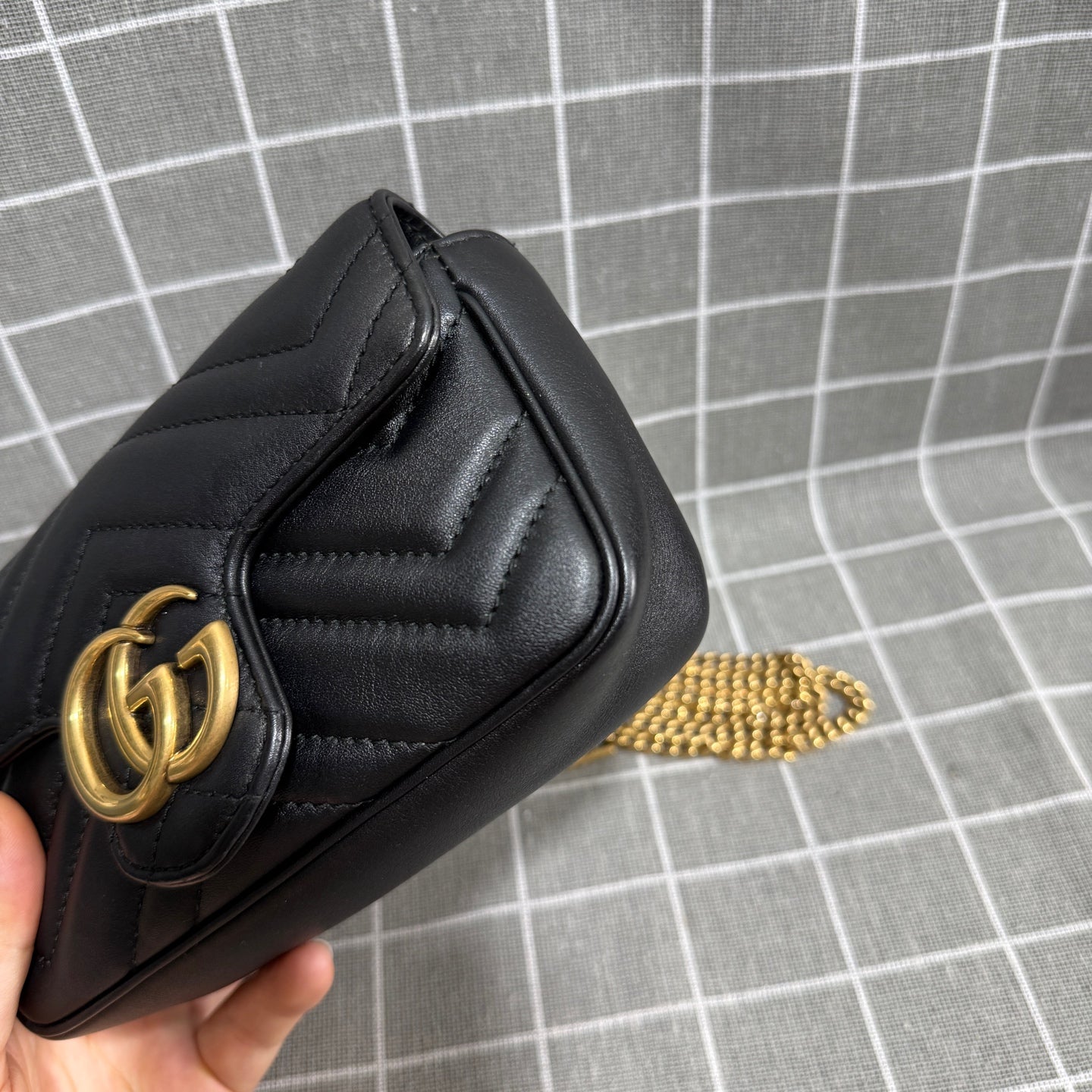 Gucci 476433DSVRT1000