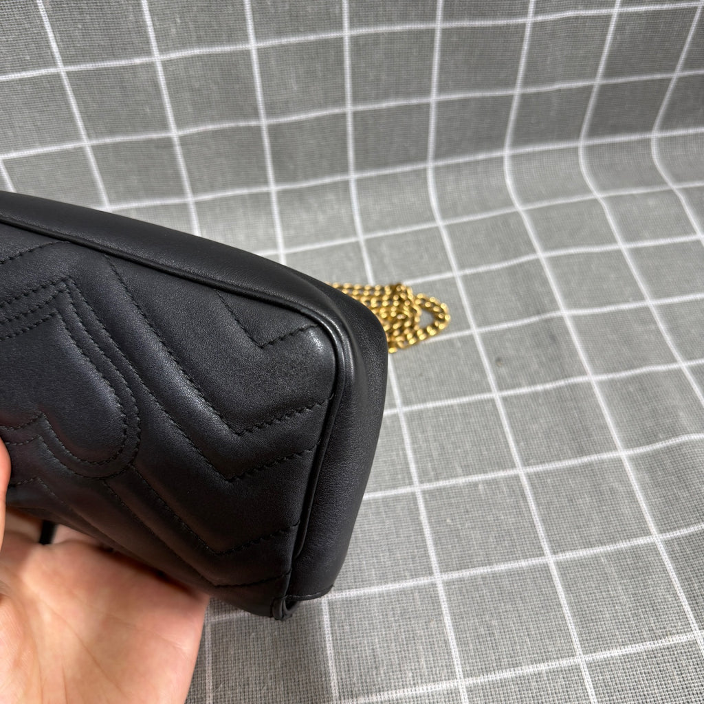 Gucci 476433DSVRT1000