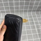 Gucci 476433DSVRT1000