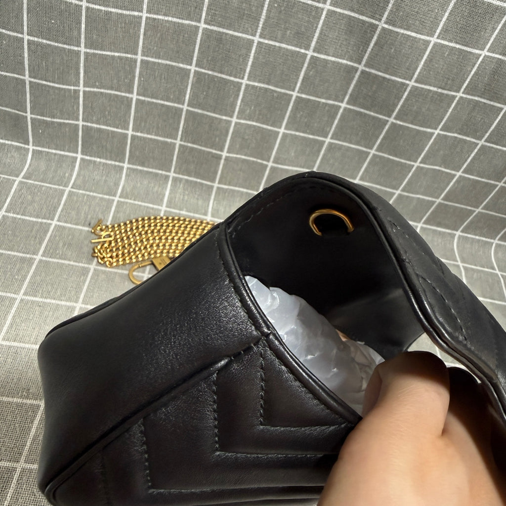 Gucci 476433DSVRT1000