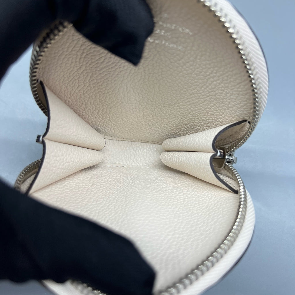 Louis Vuitton White