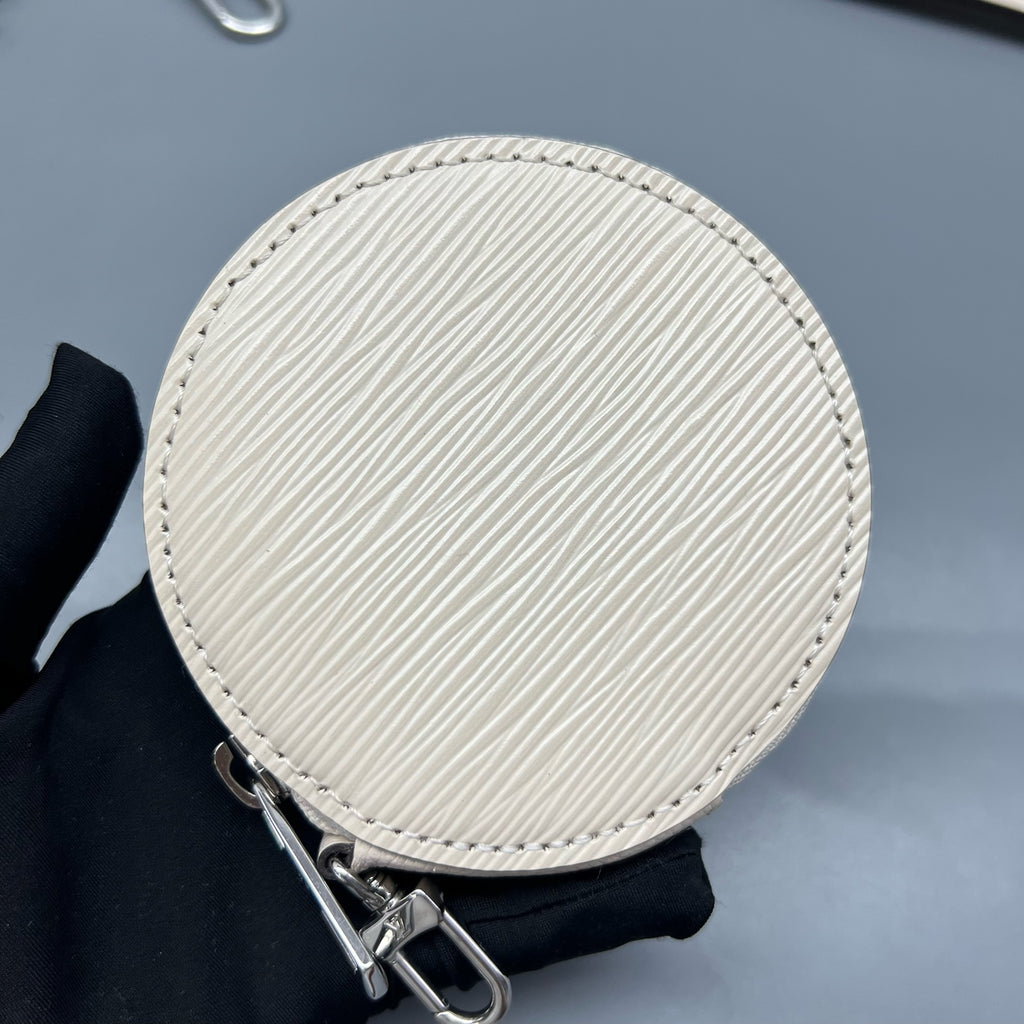 Louis Vuitton White