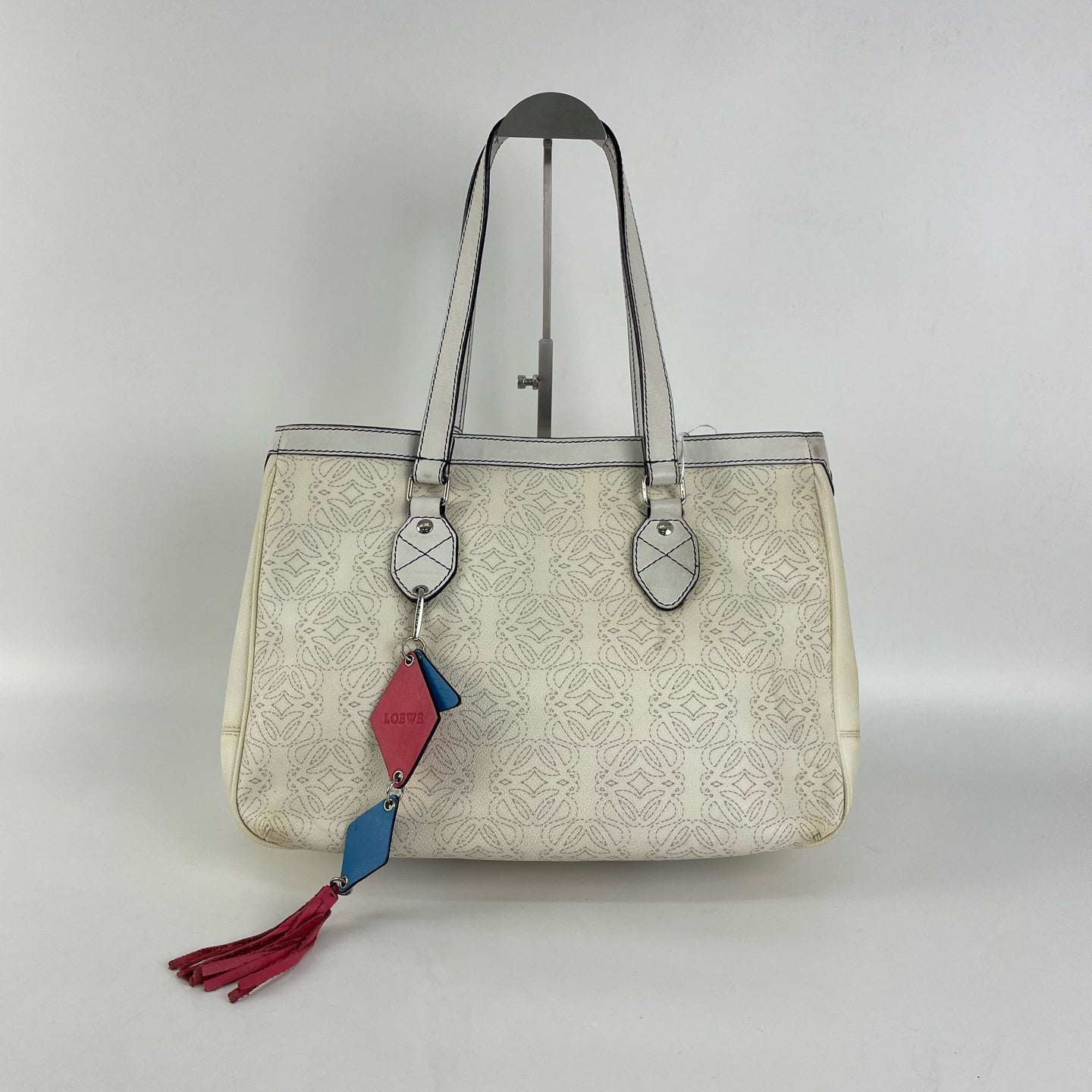 Loewe Beige