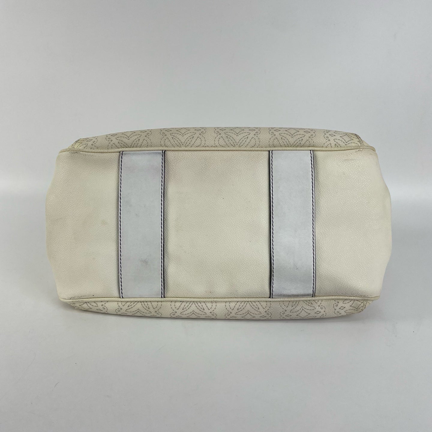 Loewe Beige