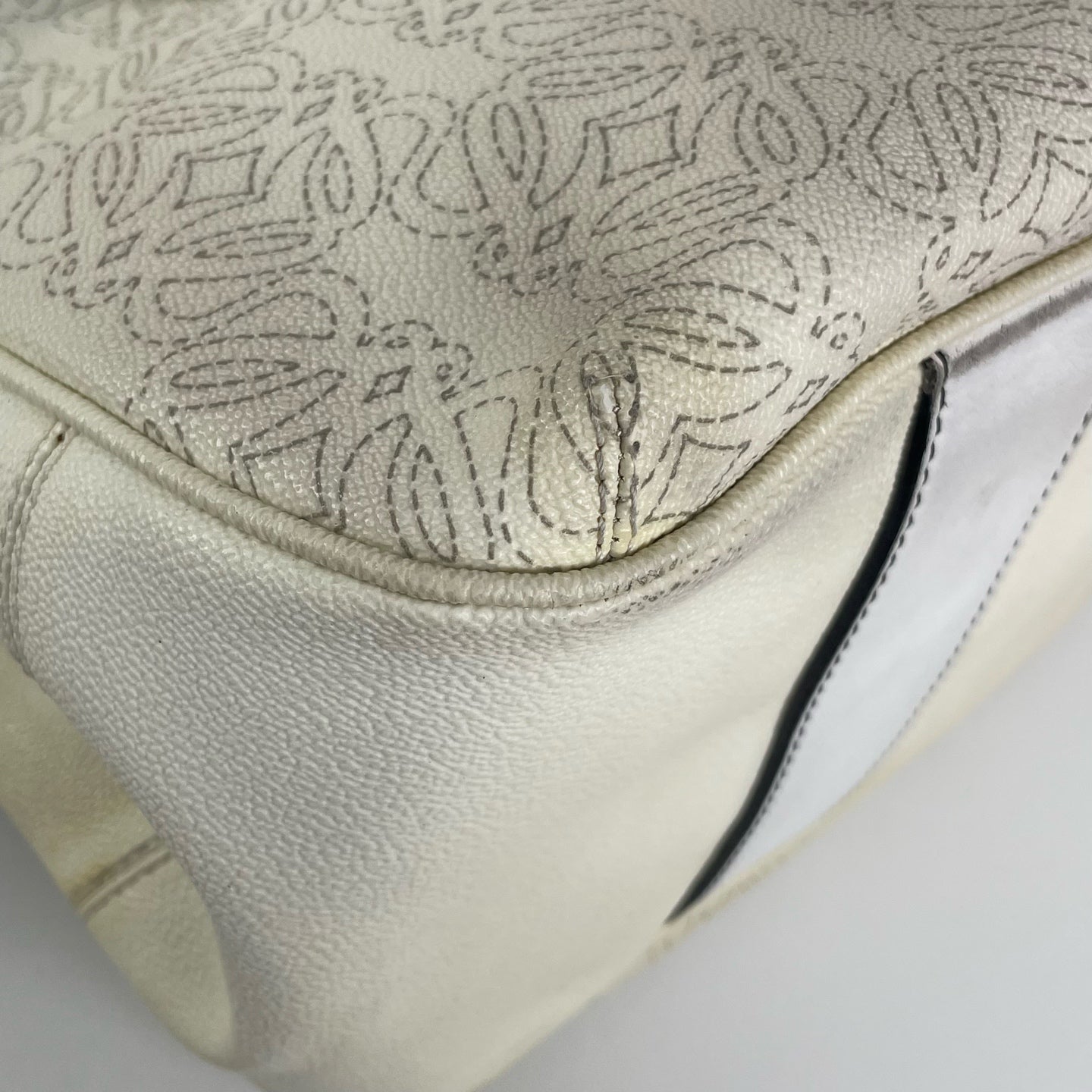 Loewe Beige