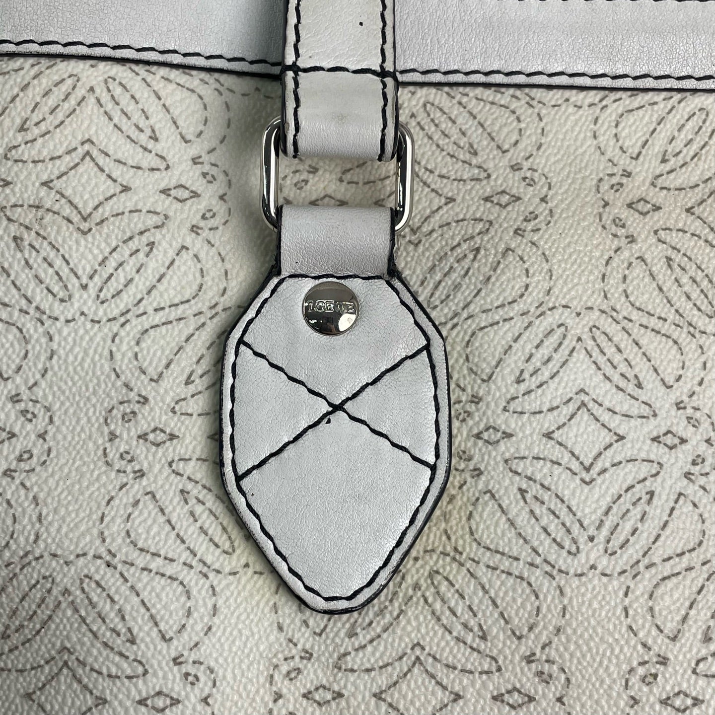 Loewe Beige
