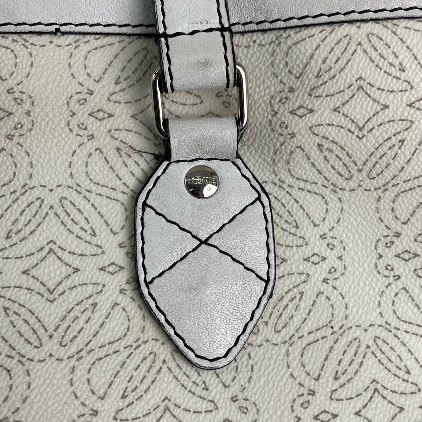 Loewe Beige