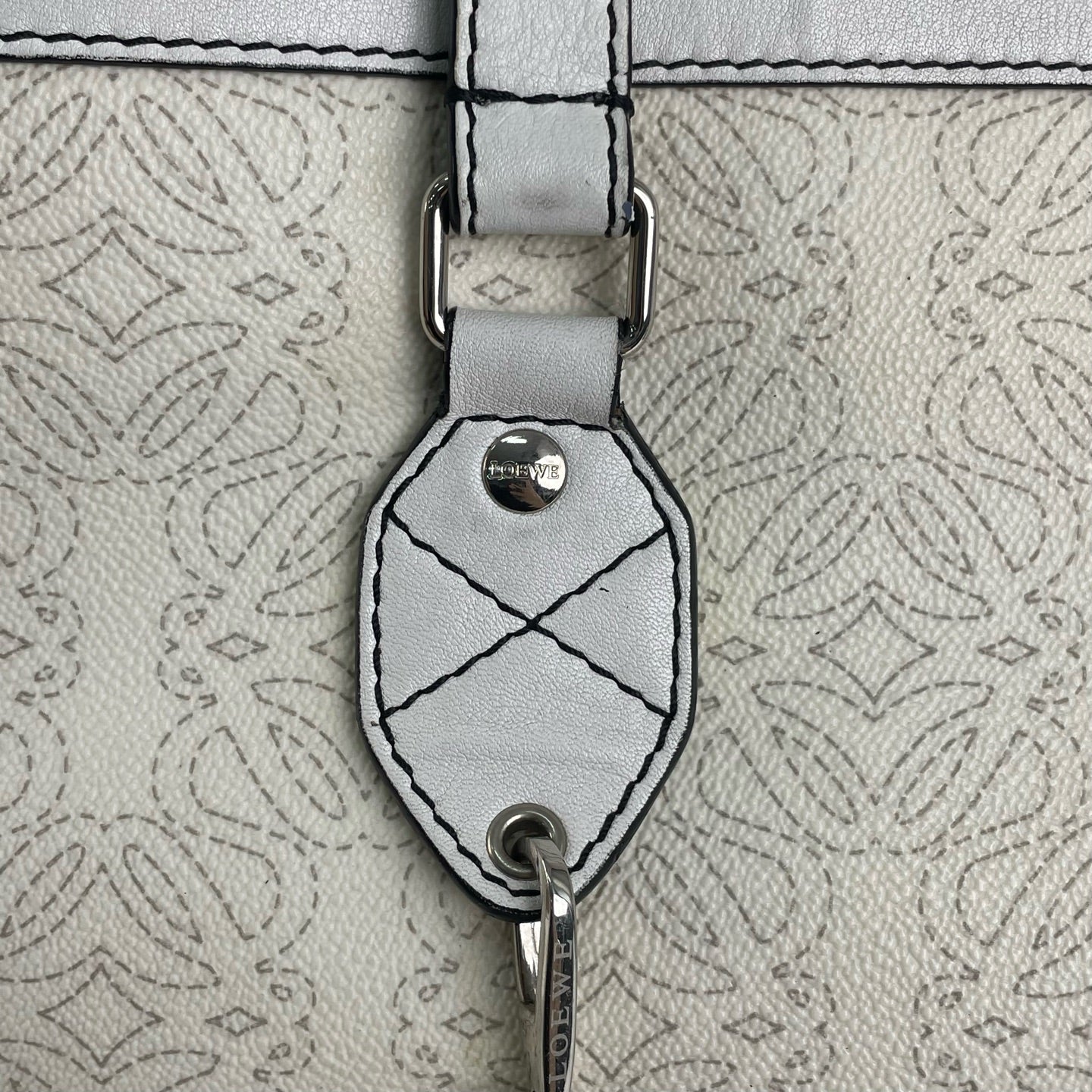 Loewe Beige