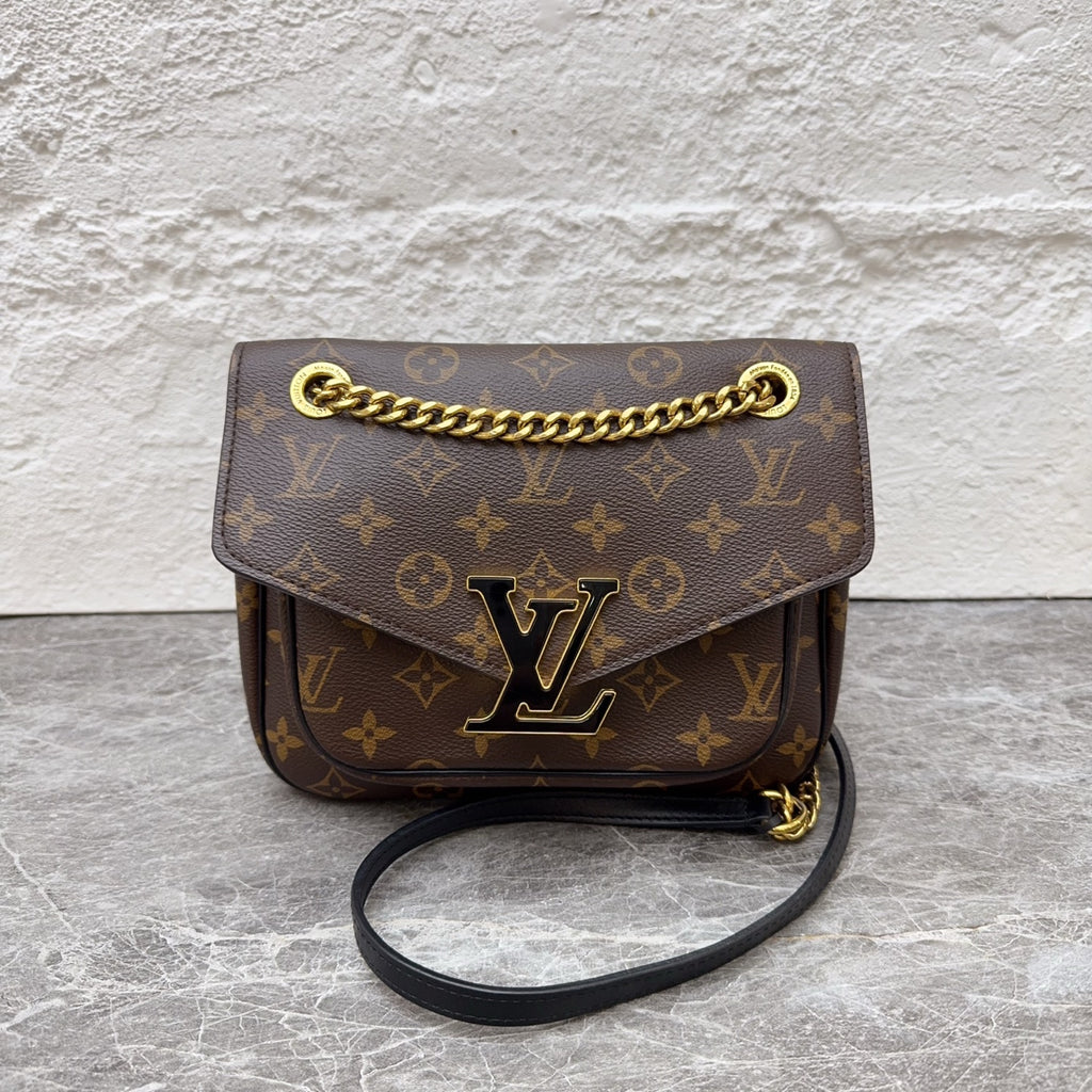 Louis Vuitton Messenger Bag