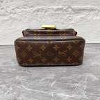 Louis Vuitton Messenger Bag