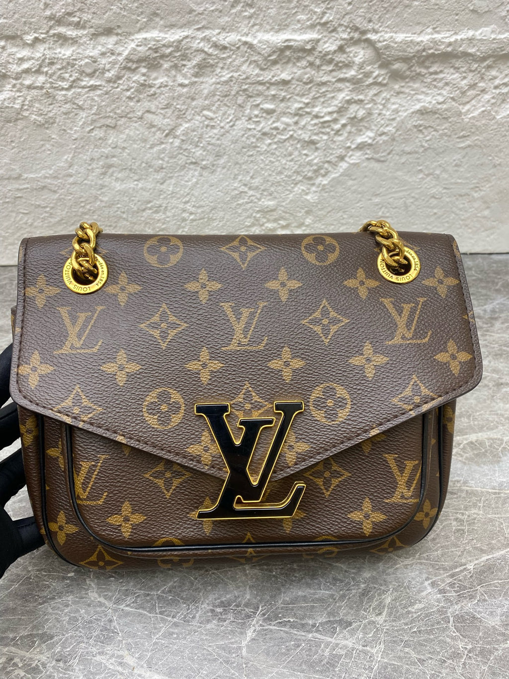 Louis Vuitton Messenger Bag