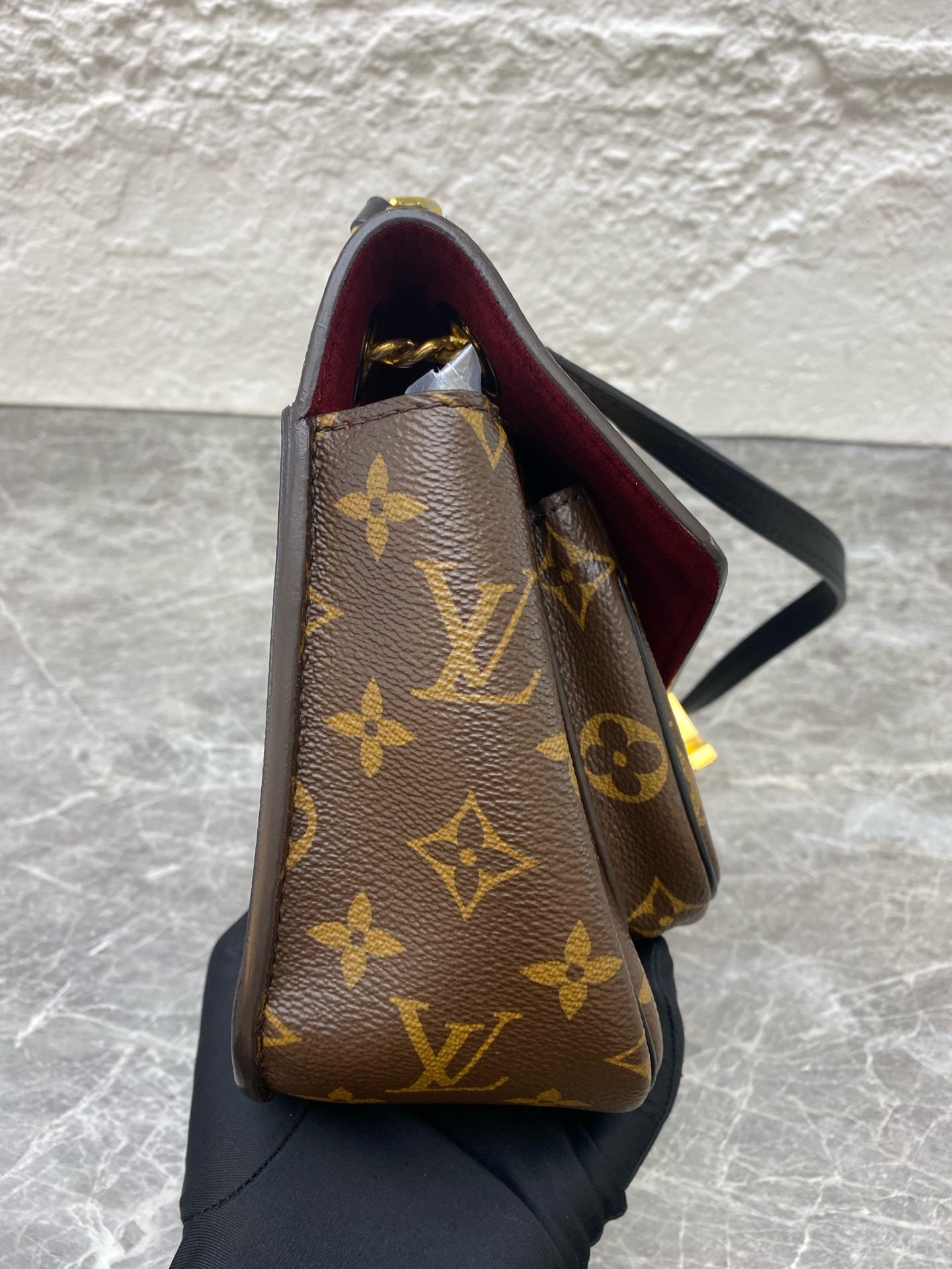 Louis Vuitton Messenger Bag