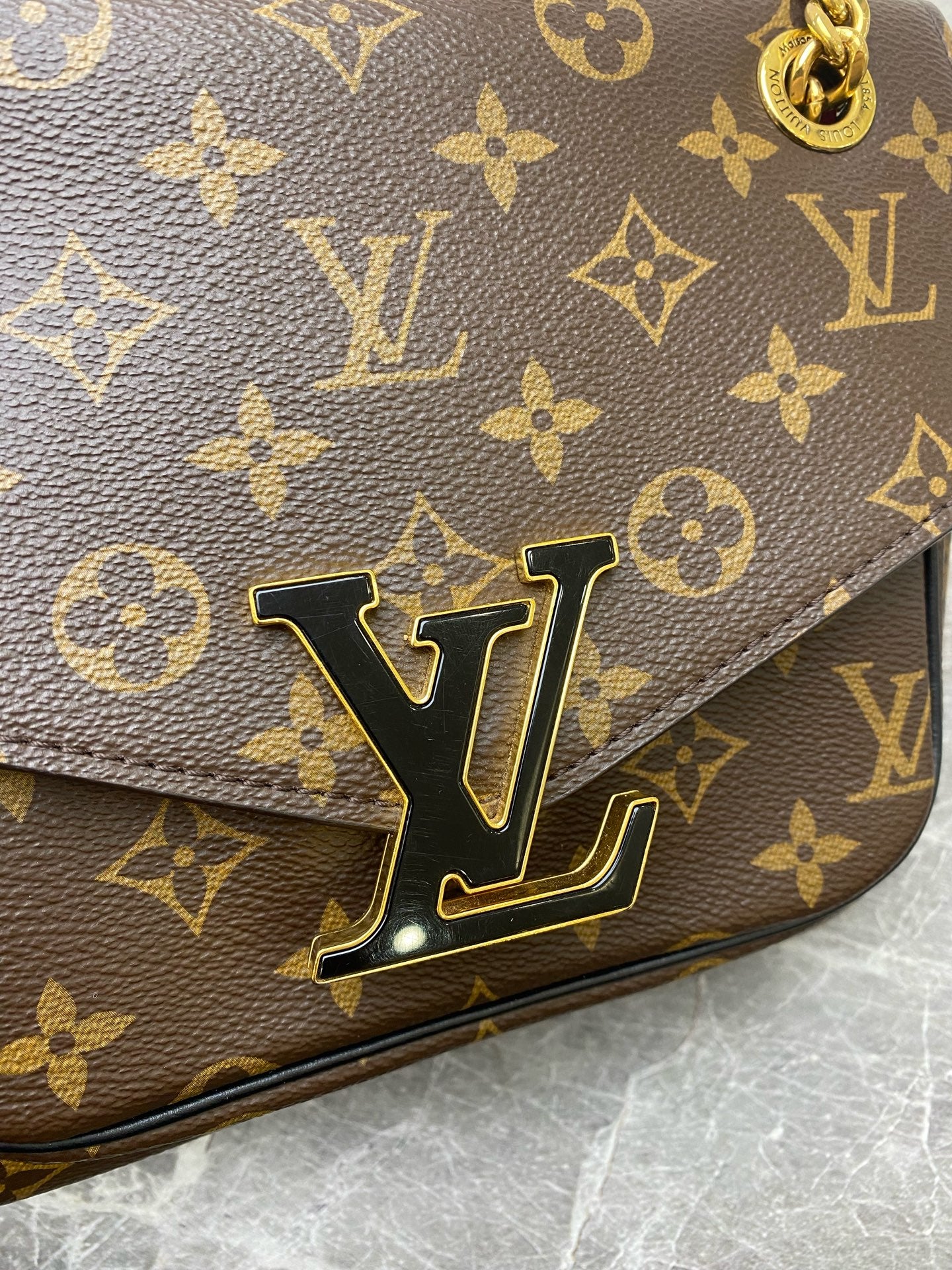 Louis Vuitton Messenger Bag