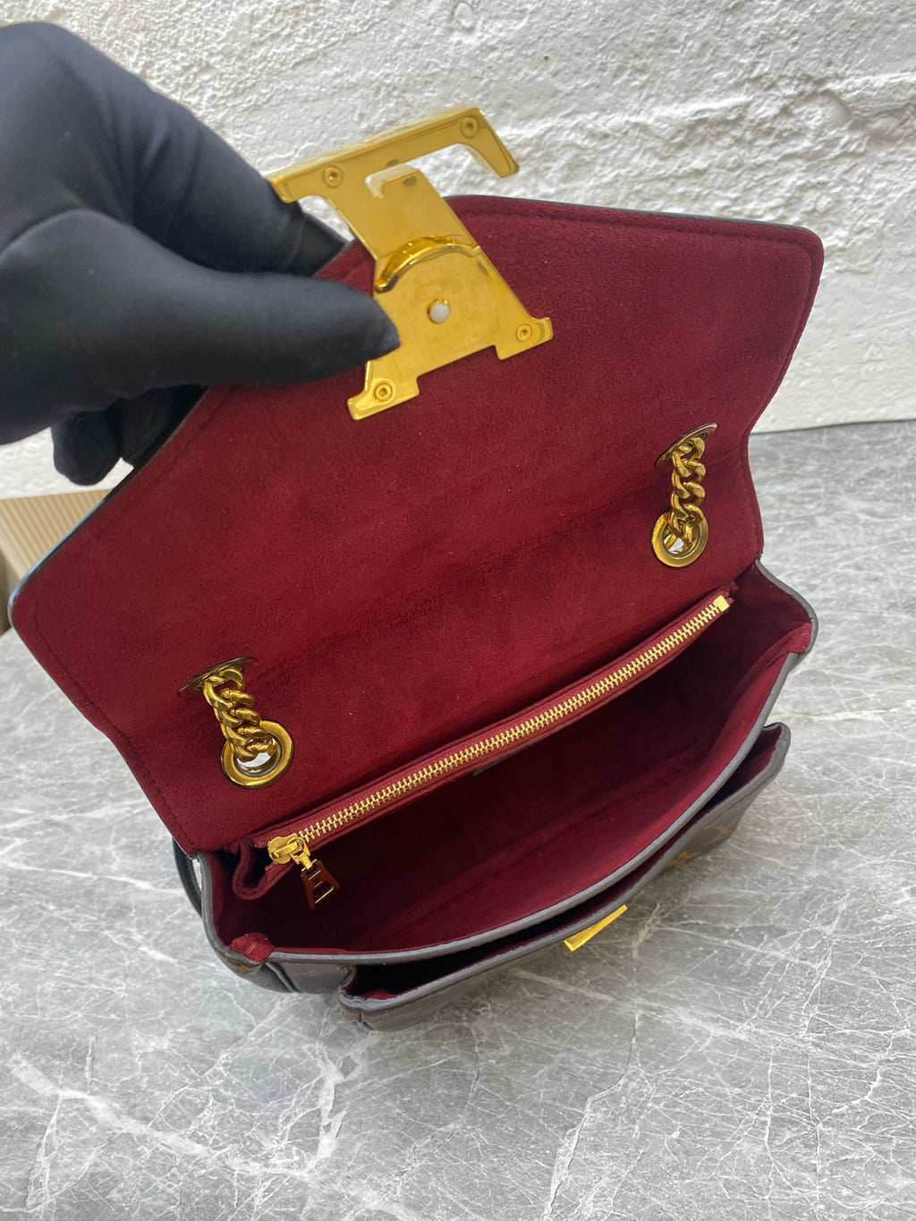 Louis Vuitton Messenger Bag