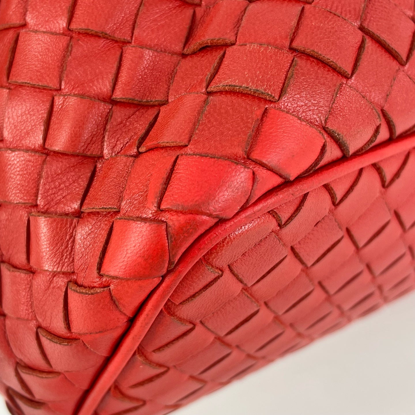 Bottega Veneta Red Shoulder Bag 239988-V0016-6577