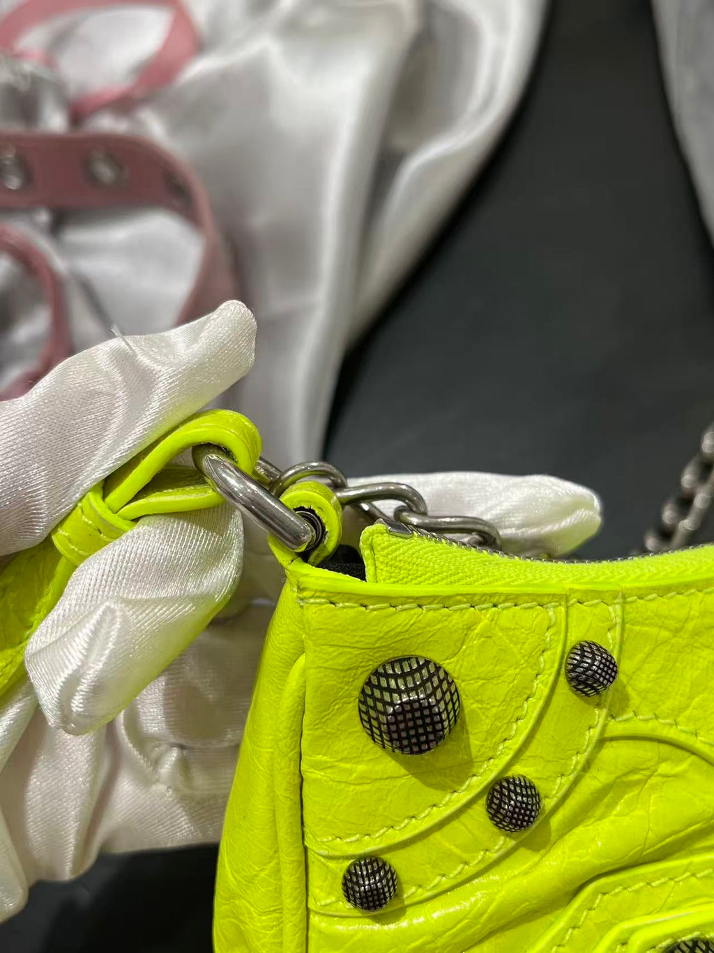 Balenciaga LE CAGOLE Yellow 6958141VGUY7206