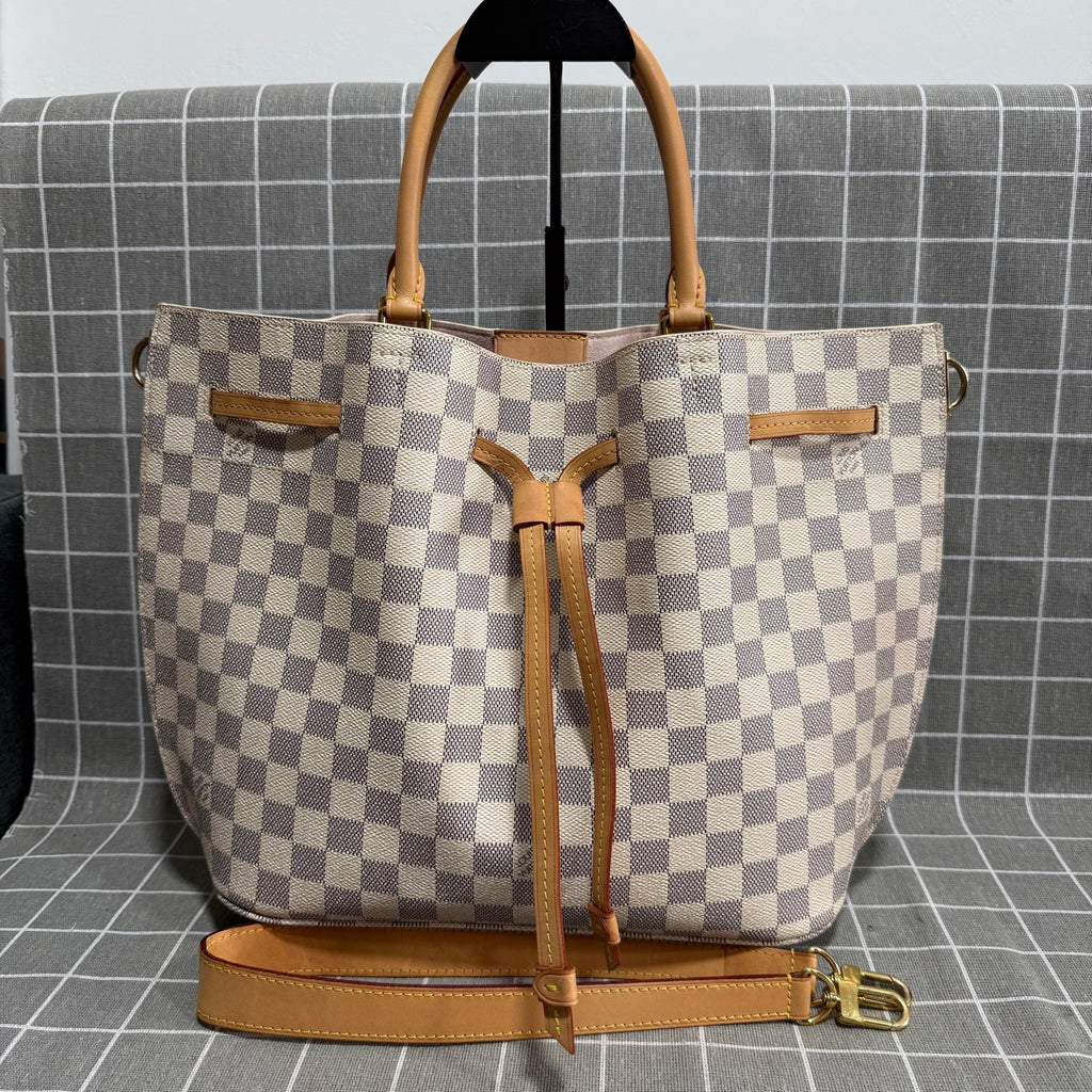 Louis Vuitton N41579