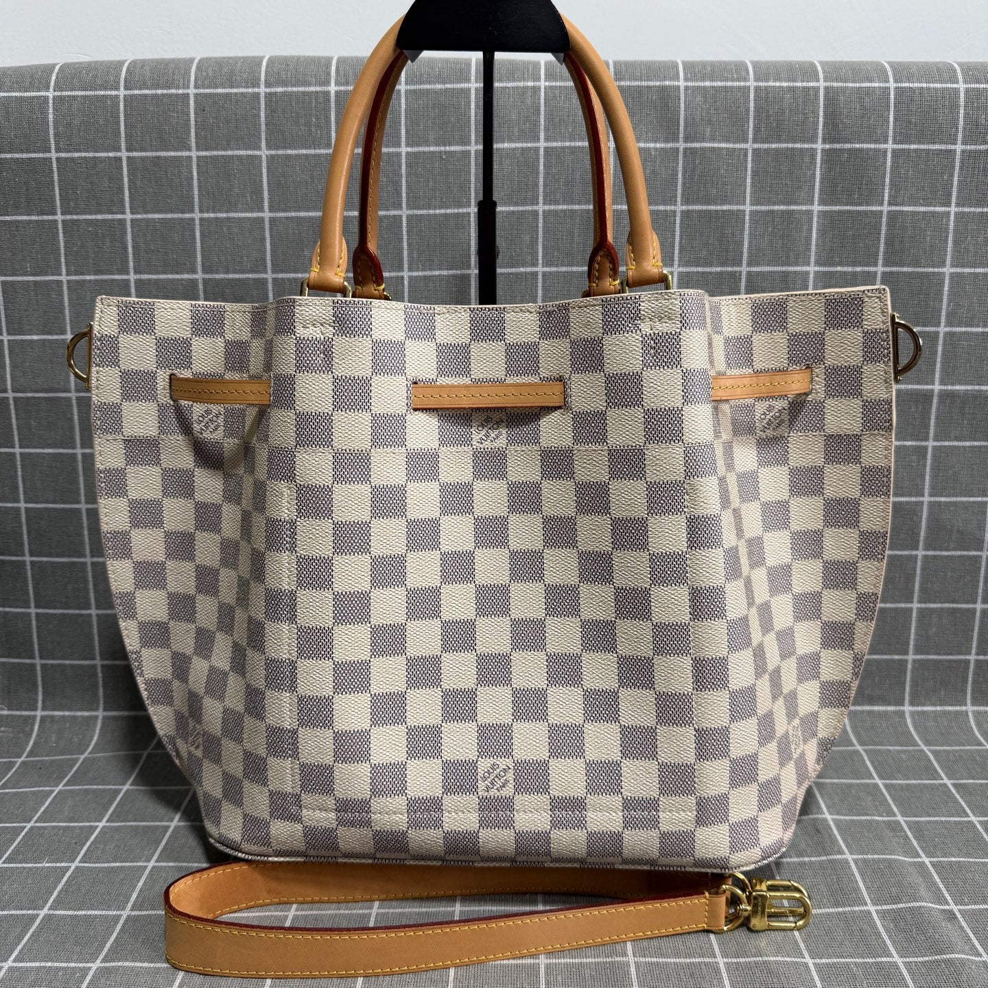 Louis Vuitton N41579