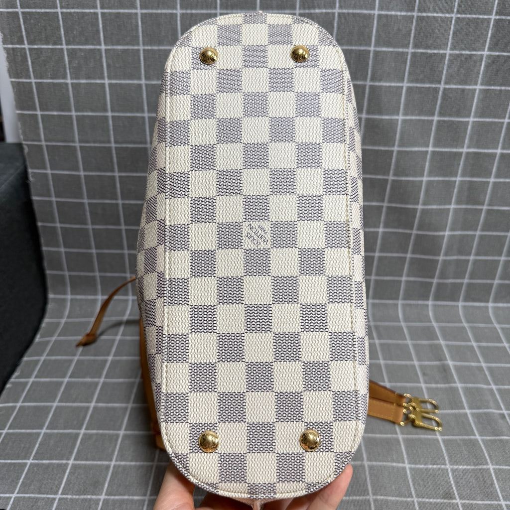 Louis Vuitton N41579