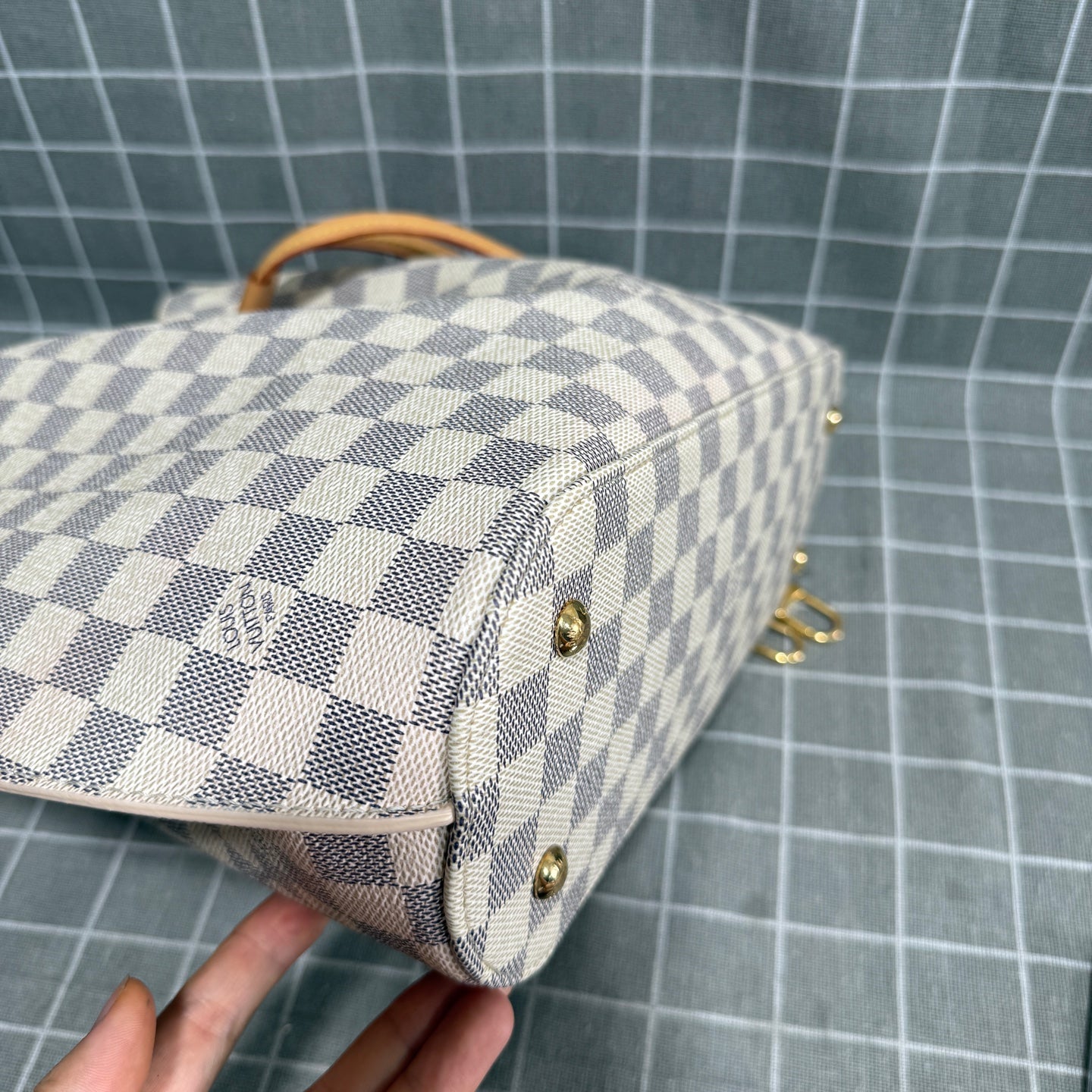 Louis Vuitton N41579
