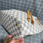 Louis Vuitton N41579