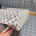 Louis Vuitton N41579
