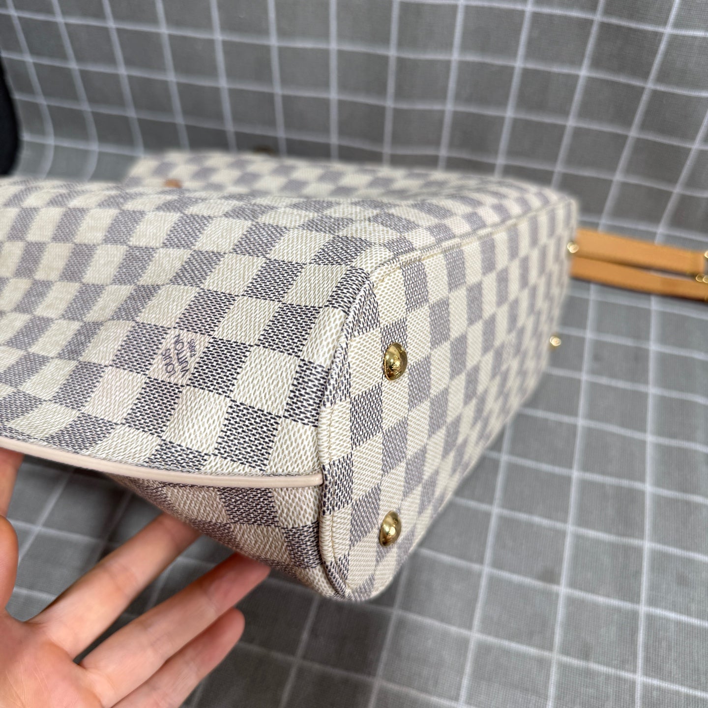Louis Vuitton N41579