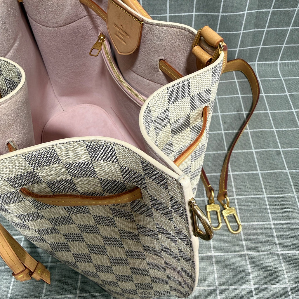 Louis Vuitton N41579