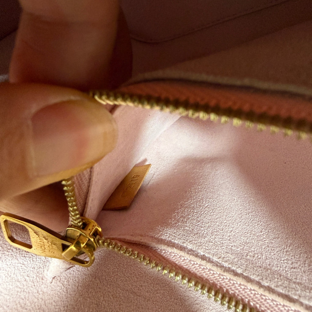 Louis Vuitton N41579