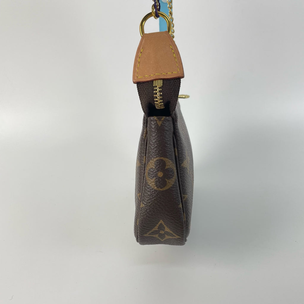 Louis Vuitton Clutch