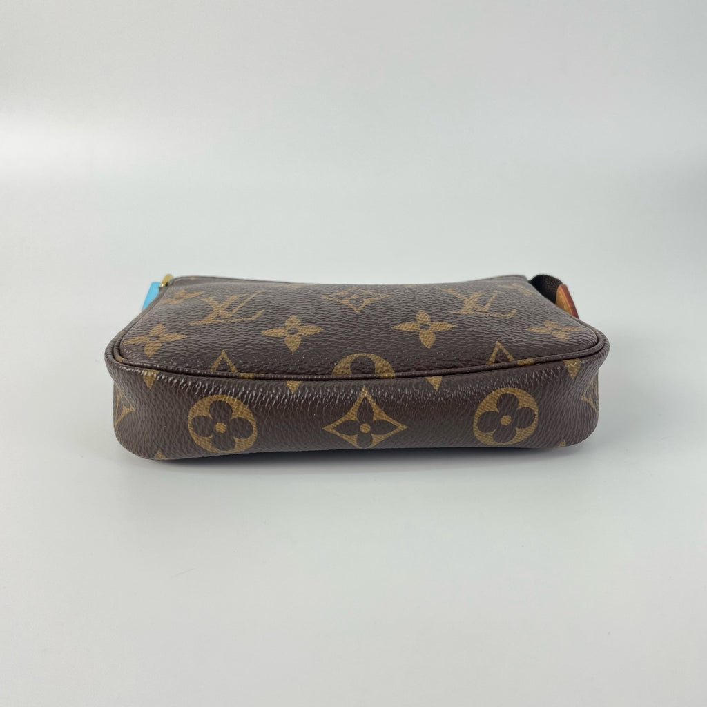 Louis Vuitton Clutch