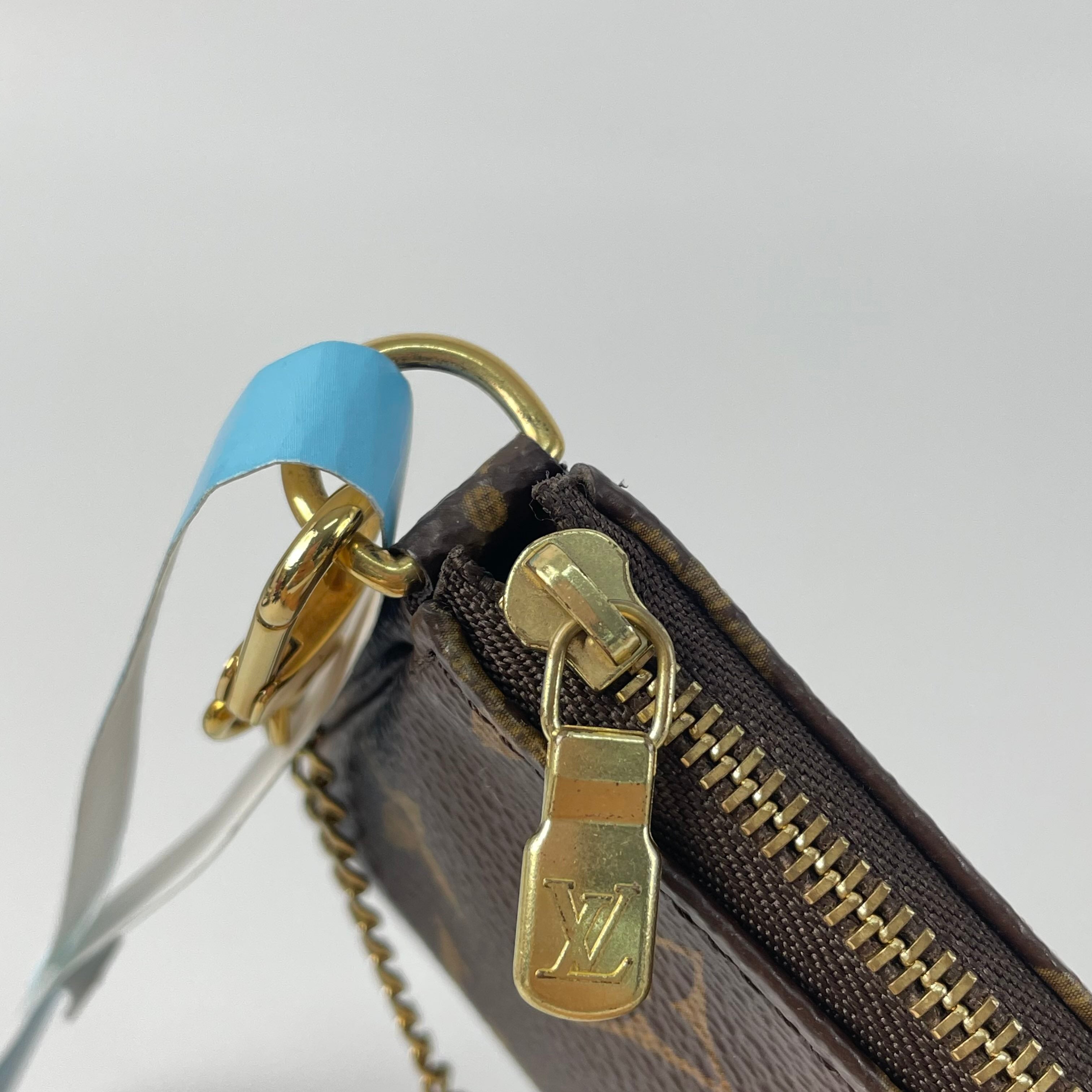 Louis Vuitton Clutch