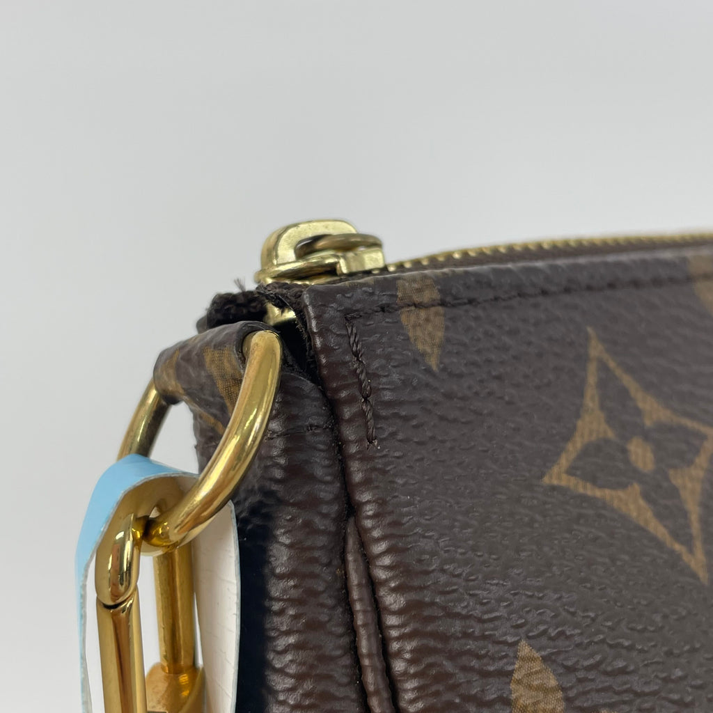 Louis Vuitton Clutch