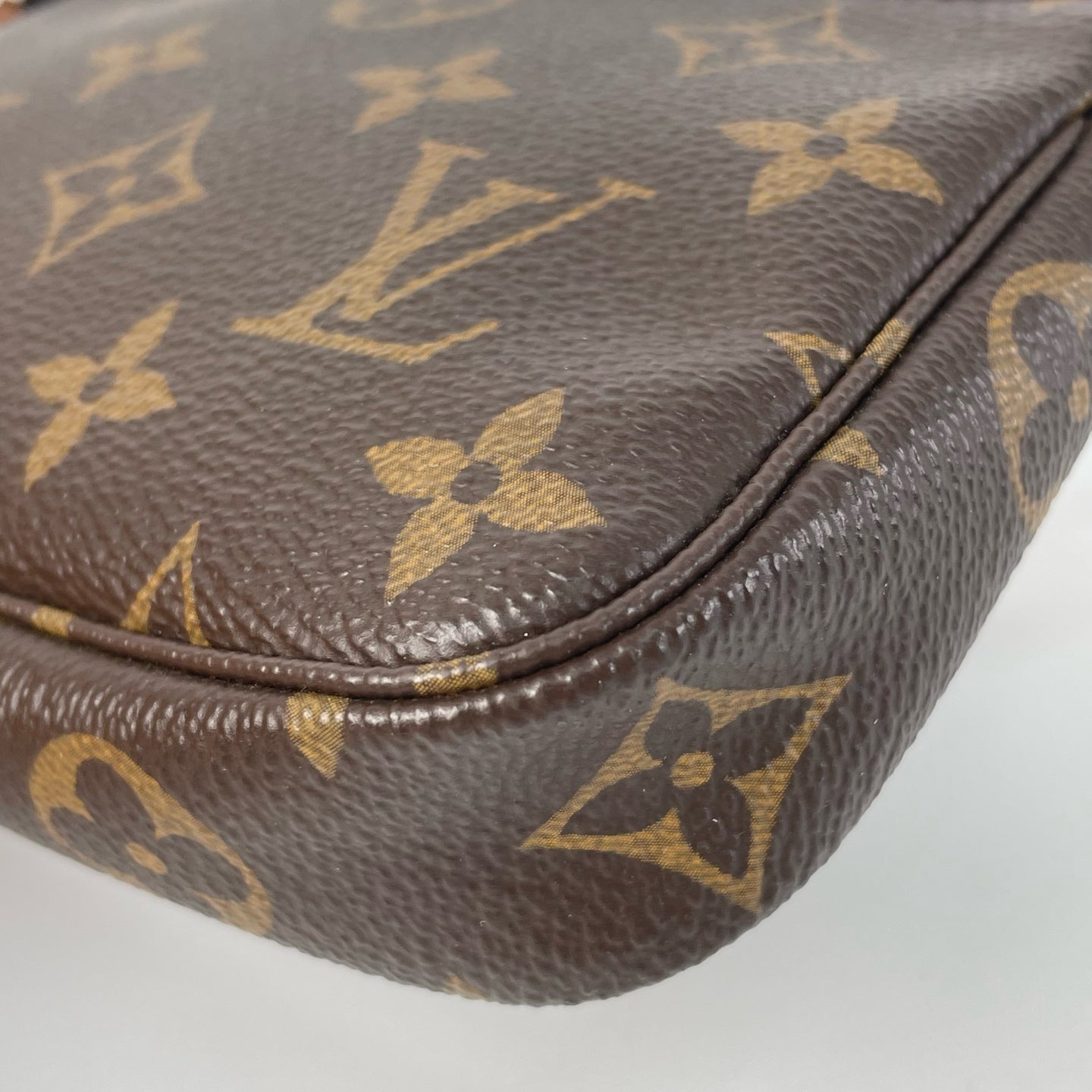 Louis Vuitton Clutch