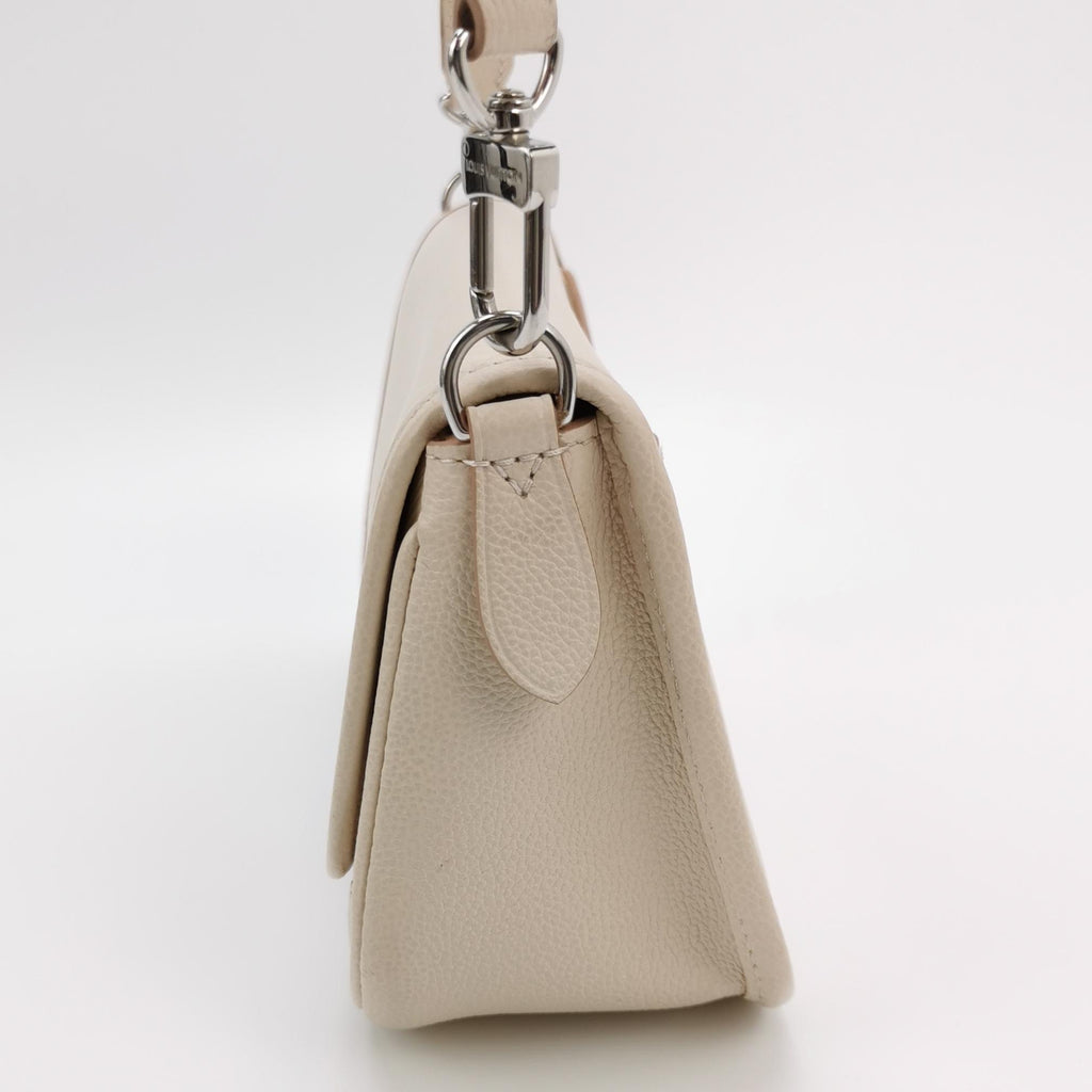 Louis Vuitton Buci Shoulder Bag M59457