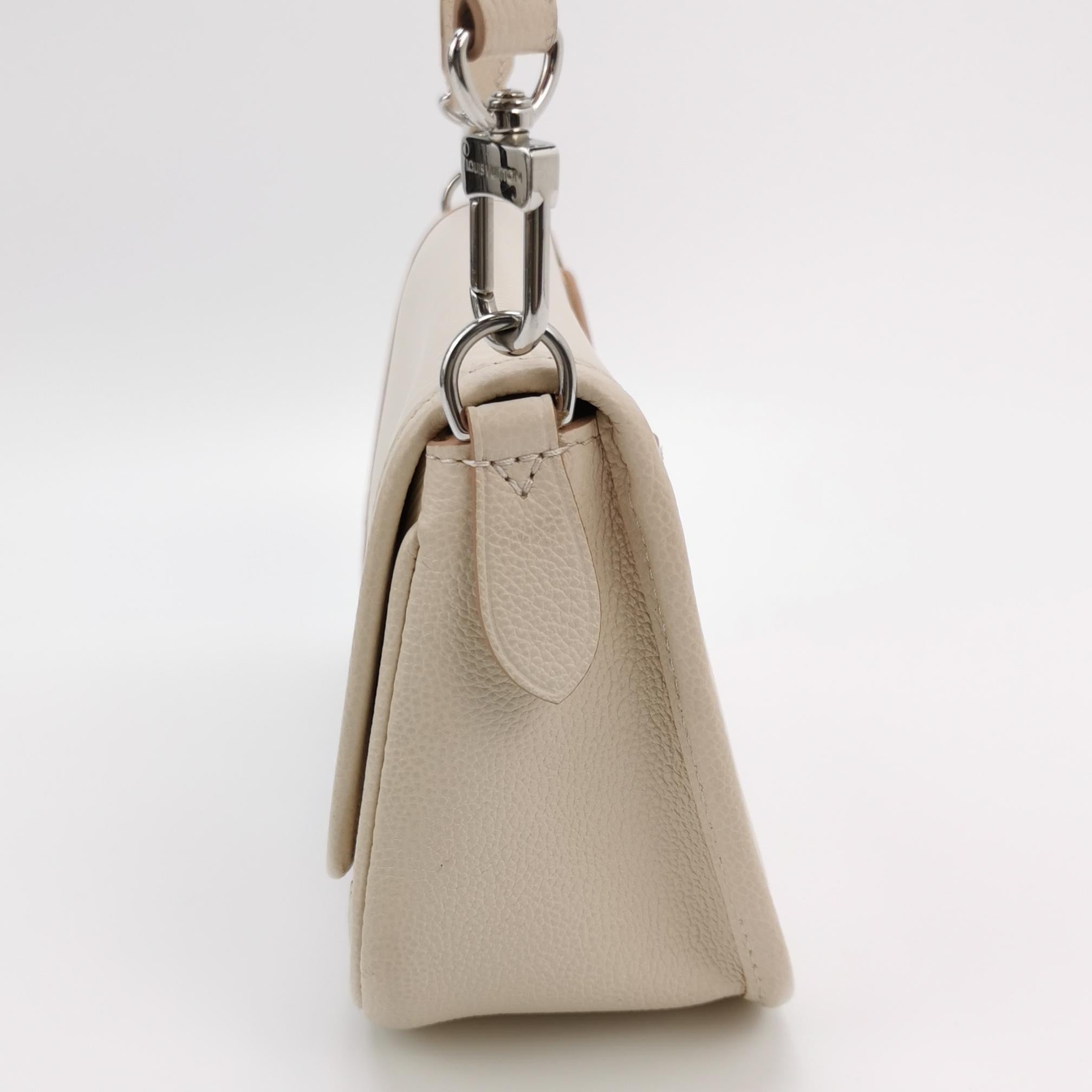Louis Vuitton Buci Shoulder Bag M59457