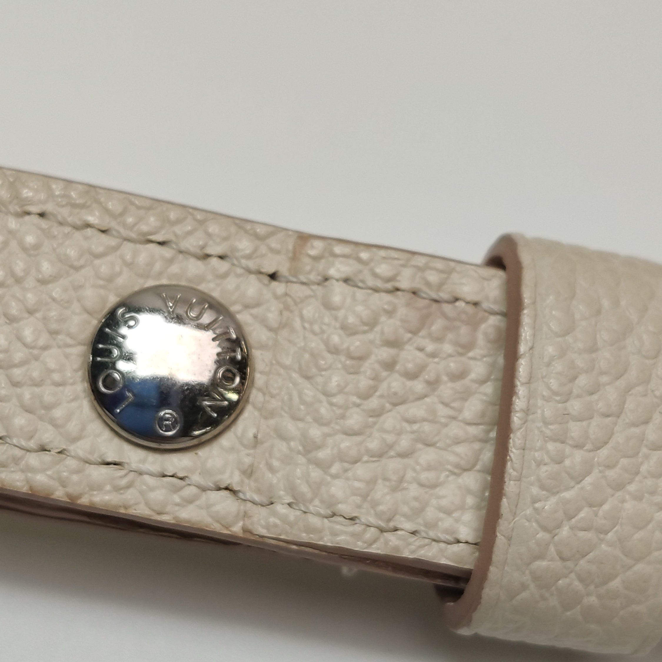 Louis Vuitton Buci Shoulder Bag M59457