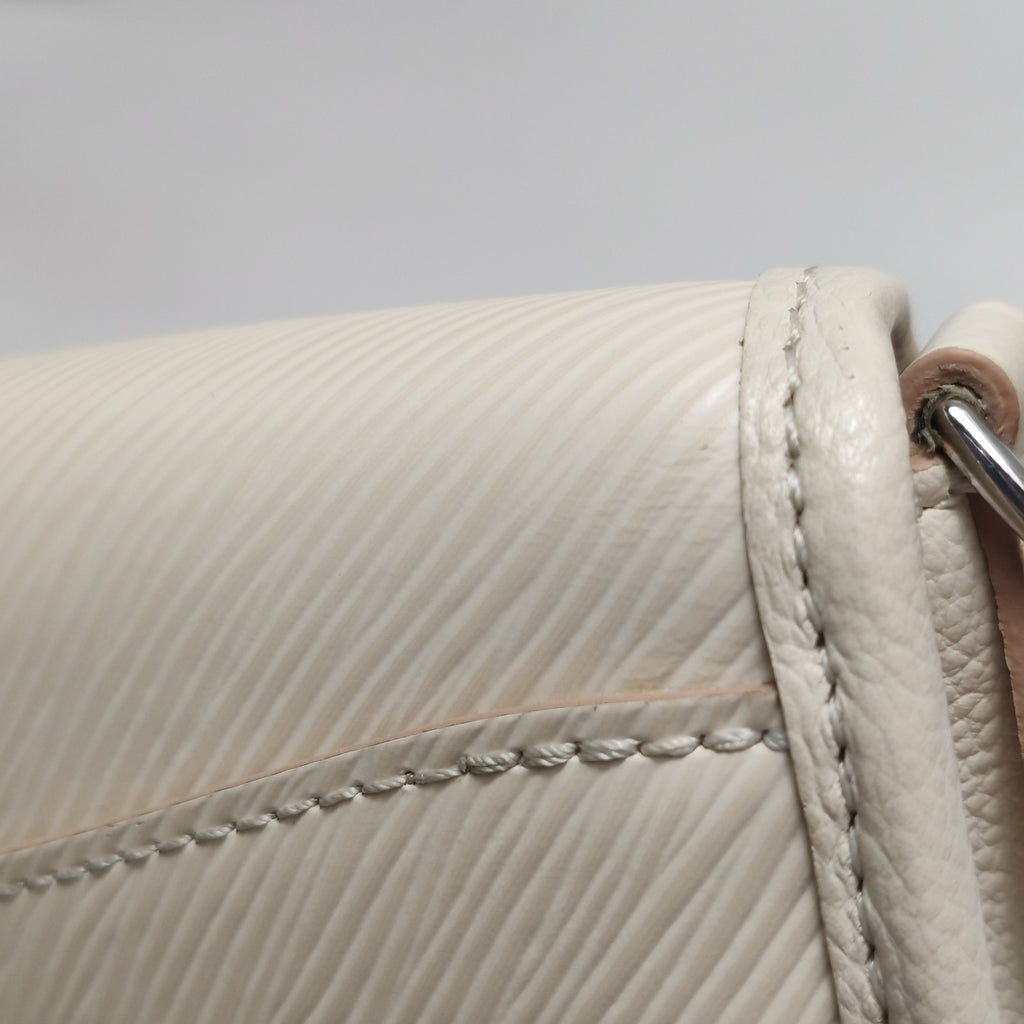 Louis Vuitton Buci Shoulder Bag M59457