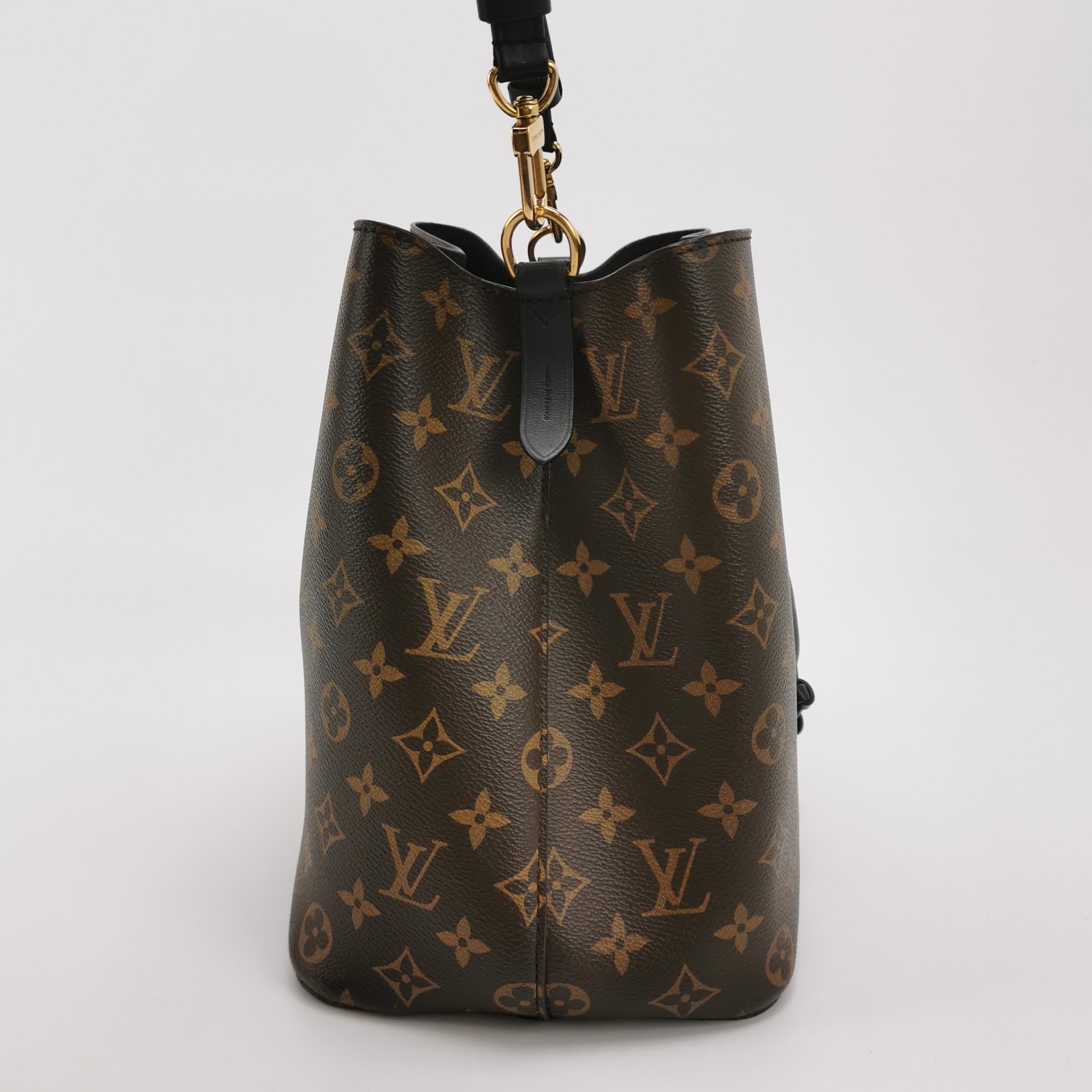 Louis Vuitton Néonoé Shoulder Bag M44020